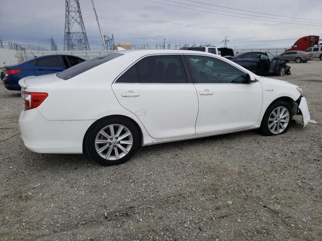 2014 Toyota Camry Hybrid | White | 2.5L FWD | VIN: 4T4BF1FKXER404107