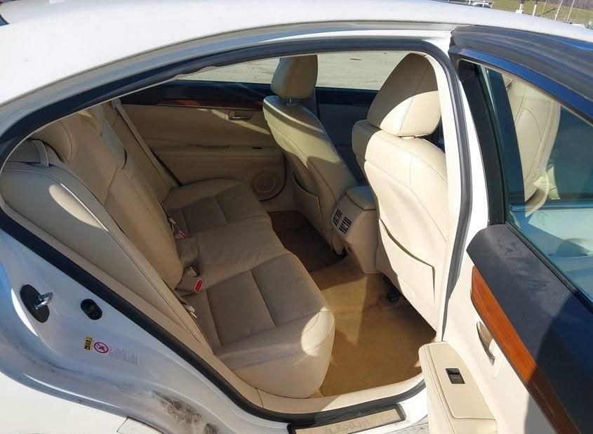 2014 Lexus ES300h | White | 2.5L | VIN: JTHBW1GG2E2055673