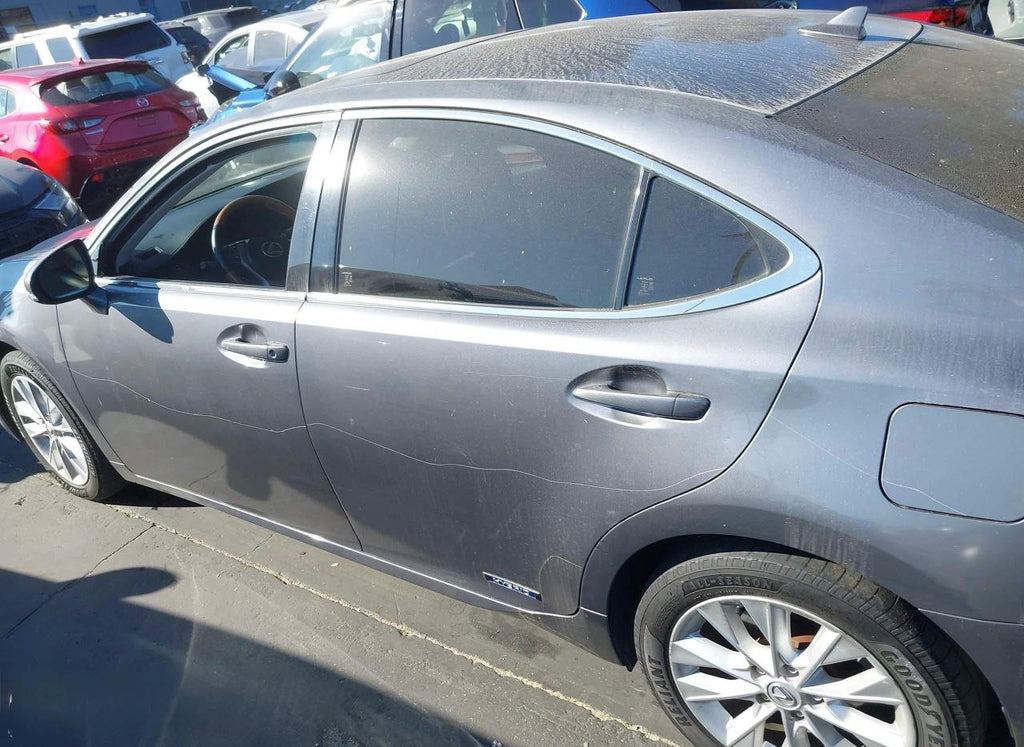 2015 Lexus ES300h | Gray | 2.5L | VIN: JTHBK1GG1F2181634