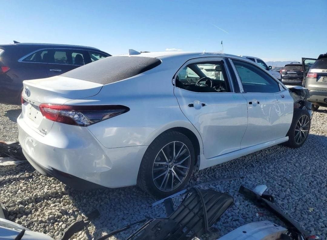 2021 Toyota Camry | White | 2.5L | VIN: 4T1C11AK3LU885237