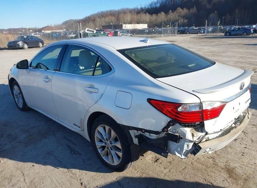 2014 Lexus ES300h | White | 2.5L | VIN: JTHBW1GG2E2055673