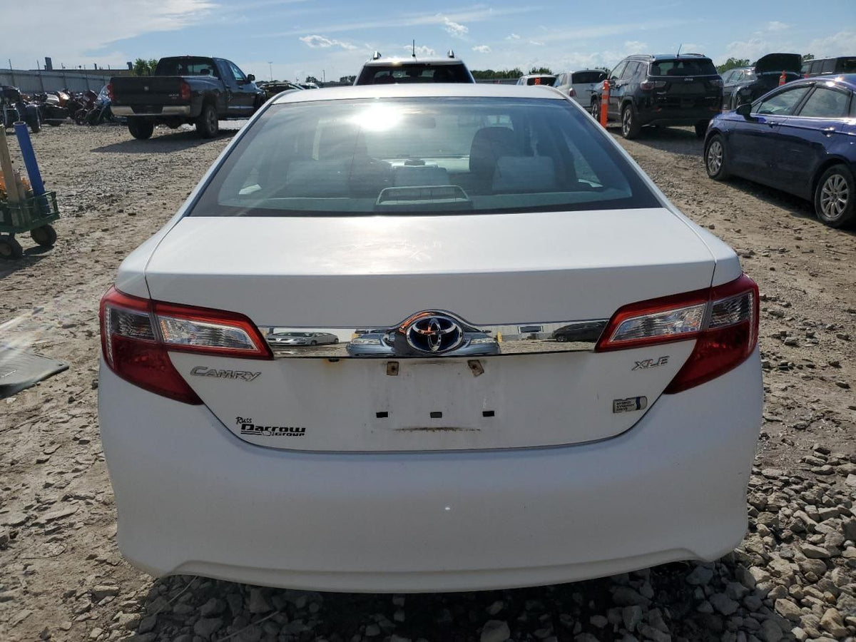 2014 Toyota Camry | White | 2.5L Hybrid | VIN: 4T18F1FK0ER394333