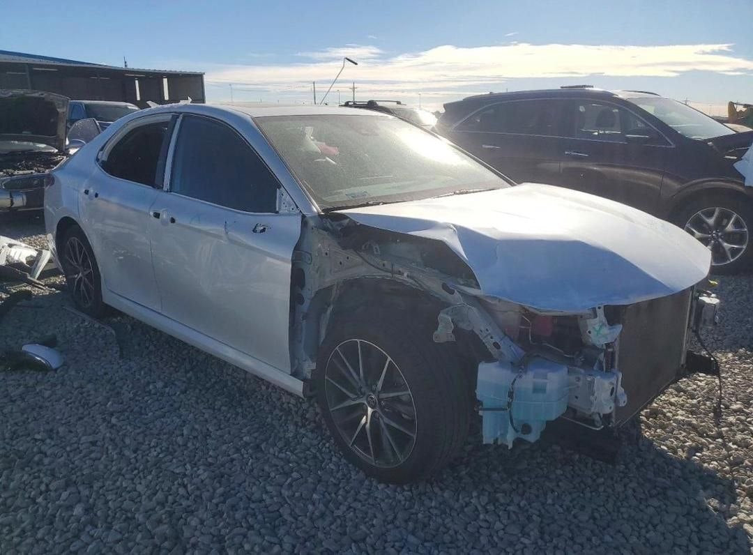 2021 Toyota Camry | White | 2.5L | VIN: 4T1C11AK3LU885237