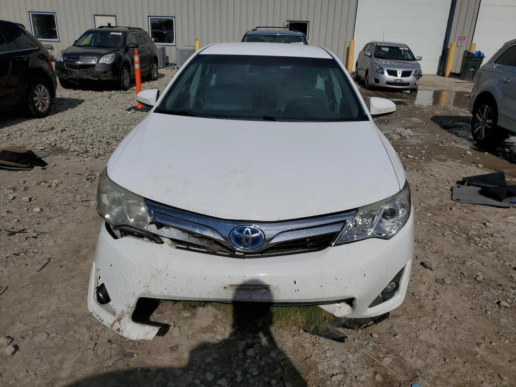 2014 Toyota Camry | White | 2.5L Hybrid | VIN: 4T18F1FK0ER394333