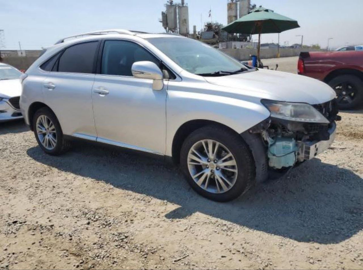 2015 Lexus RX450h | Silver | 3.3L | VIN: 2T2BK1BAXFC309323