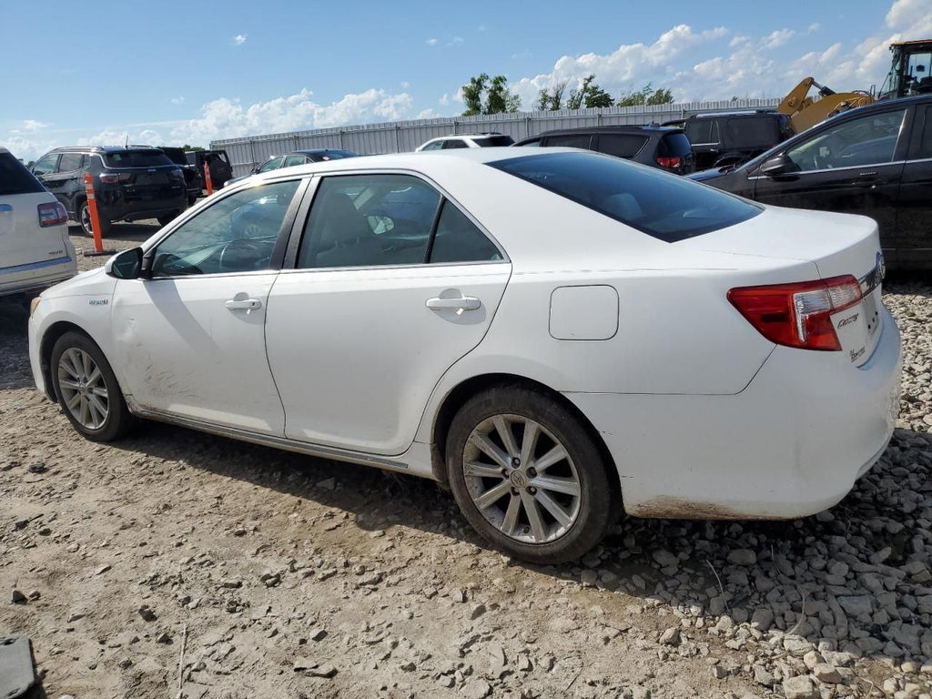 2014 Toyota Camry | White | 2.5L Hybrid | VIN: 4T18F1FK0ER394333
